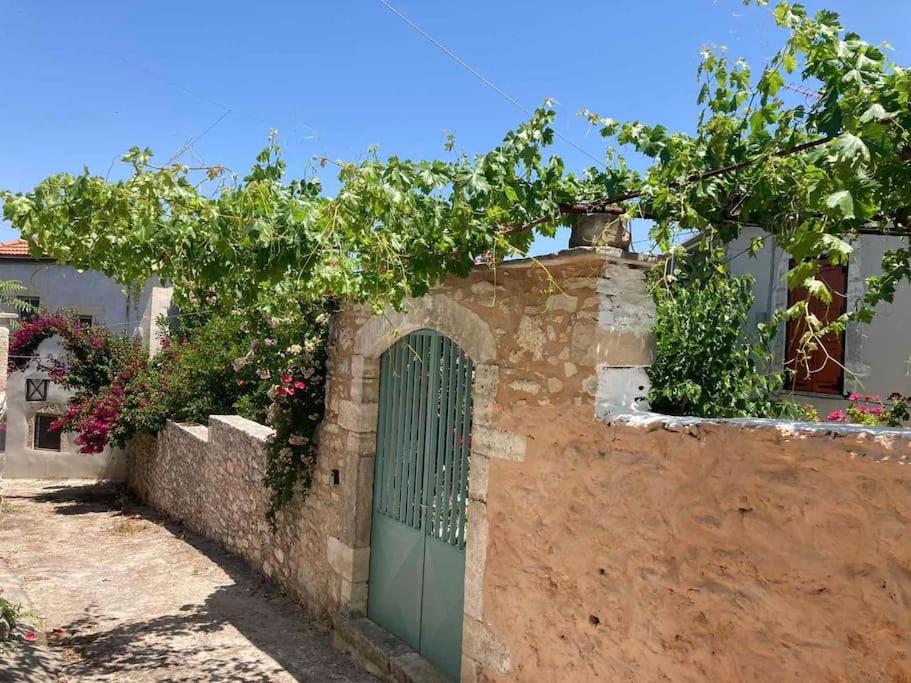 Sergios Village House Hriszí Aktí Haniá Kültér fotó